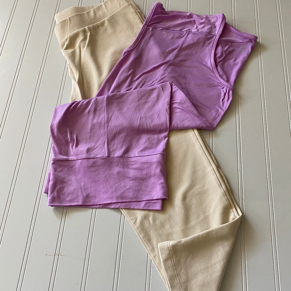 LOT OF 2 GAP WORKOUT TOP & YOGA PANTS